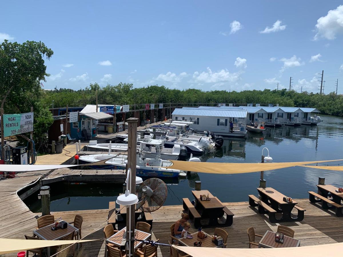 Aqua Lodges At Hurricane Hole Marina 스톡 아일랜드 외부 사진