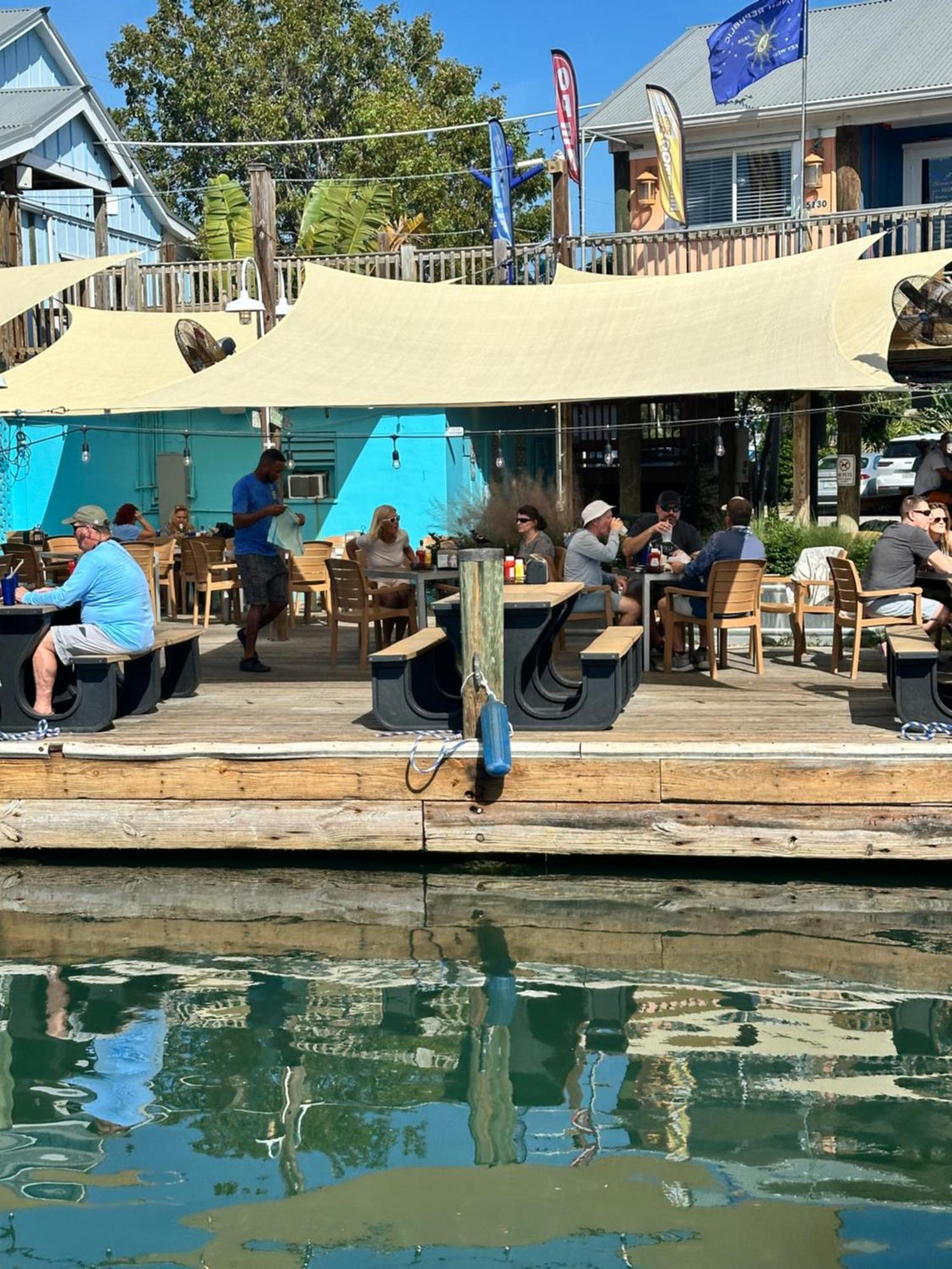 Aqua Lodges At Hurricane Hole Marina 스톡 아일랜드 외부 사진
