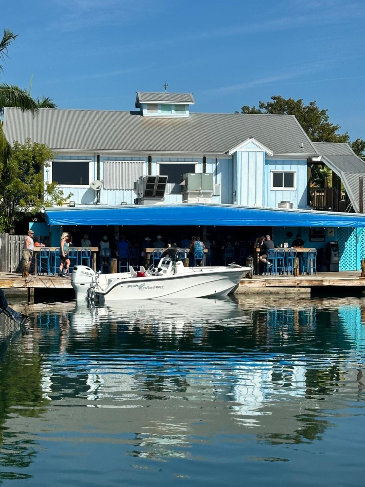 Aqua Lodges At Hurricane Hole Marina 스톡 아일랜드 외부 사진