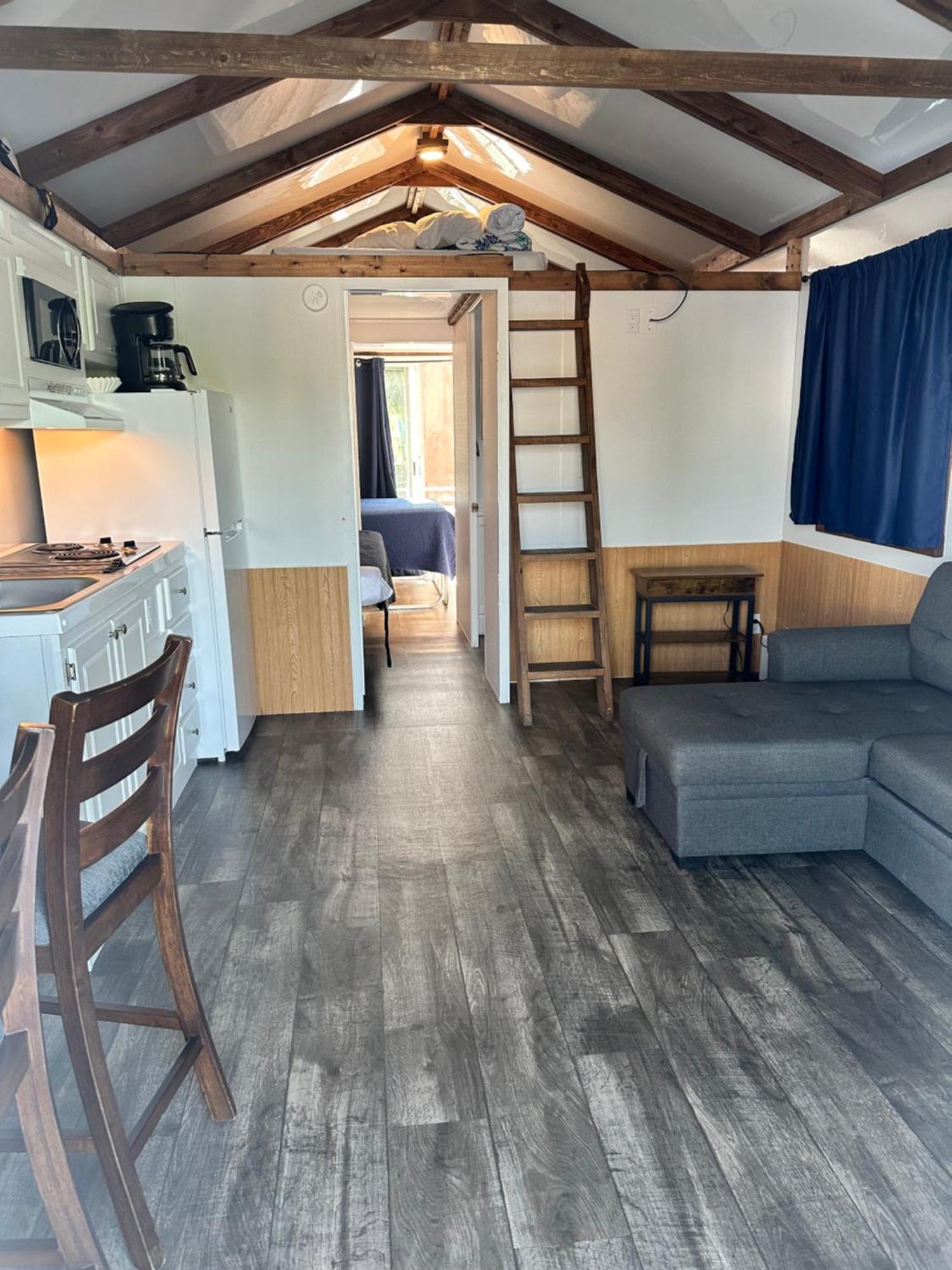Aqua Lodges At Hurricane Hole Marina 스톡 아일랜드 외부 사진