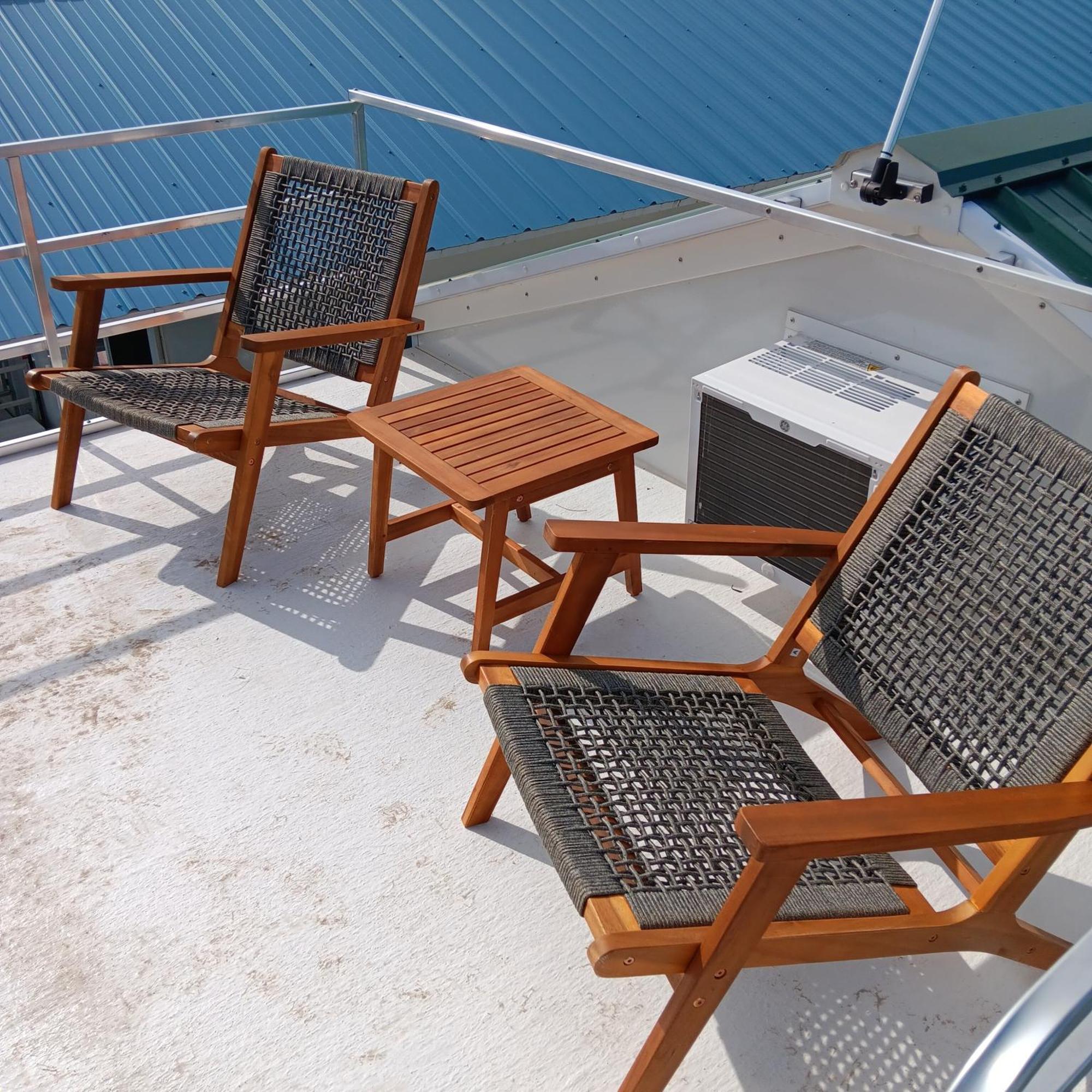 Aqua Lodges At Hurricane Hole Marina 스톡 아일랜드 외부 사진